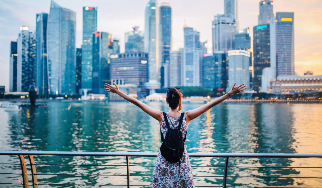 Top 5 Tips for Expats Moving to Singapore ─ From Housing to Culture